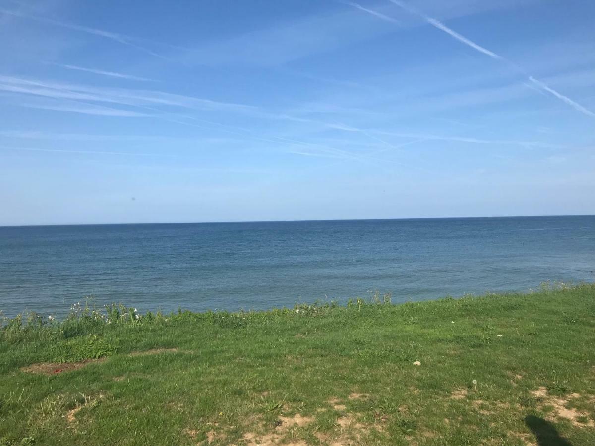 The Cliff Top Inn Bacton  Bagian luar foto